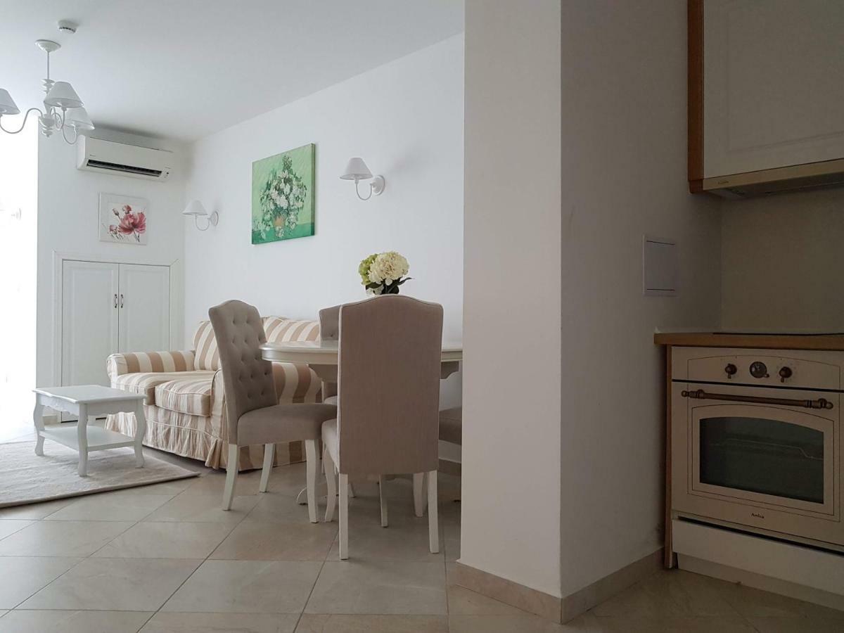 Sanisidro - Flores Garden Apartment Chernomorets Dış mekan fotoğraf